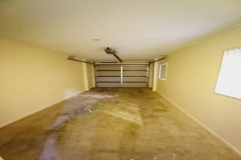 Photo of property in 19/8 Margan Avenue, New Lynn, Auckland, 0600