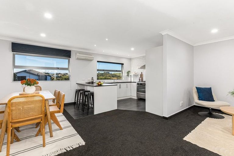 Photo of property in 38 Tongariro Drive, Aotea, Porirua, 5024