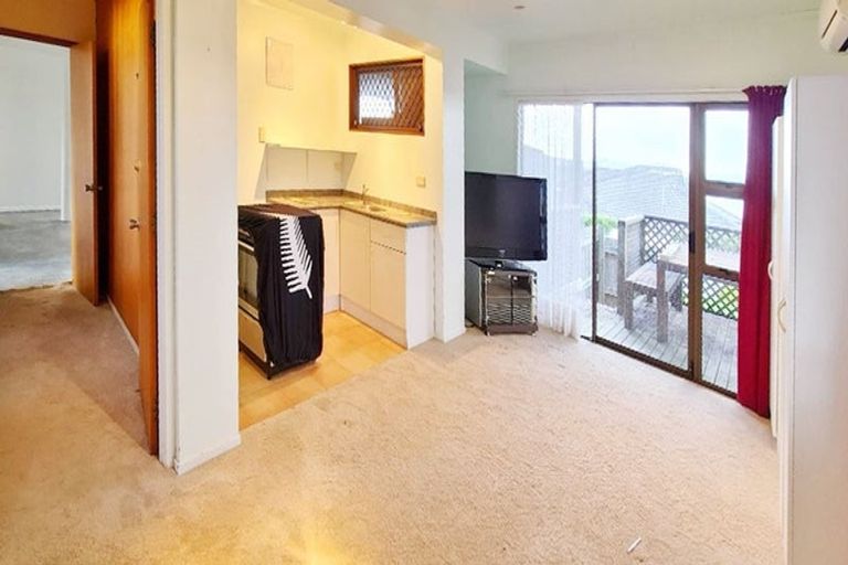 Photo of property in 1022 Whangaparaoa Road, Tindalls Beach, Whangaparaoa, 0930