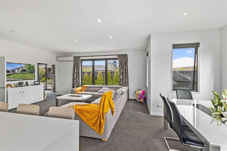 Photo of property in 22 Gilchrist Place, Kaiapoi, 7630