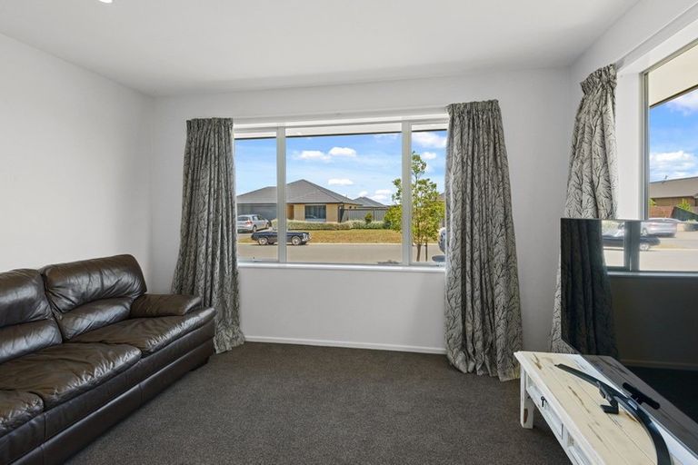 Photo of property in 33 Flint Road, Rolleston, 7614