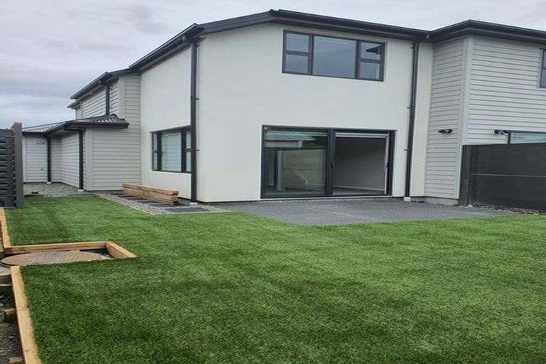 Photo of property in 6c Te Whiti Grove, Waterloo, Lower Hutt, 5011