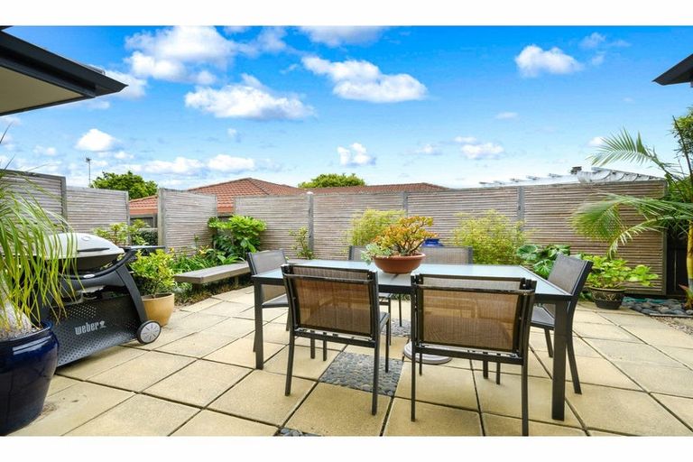 Photo of property in 34 Starlight Cove, Hobsonville, Auckland, 0618