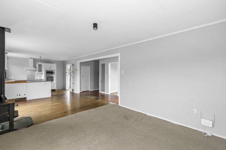 Photo of property in 4 Parenga Street, Wainuiomata, Lower Hutt, 5014