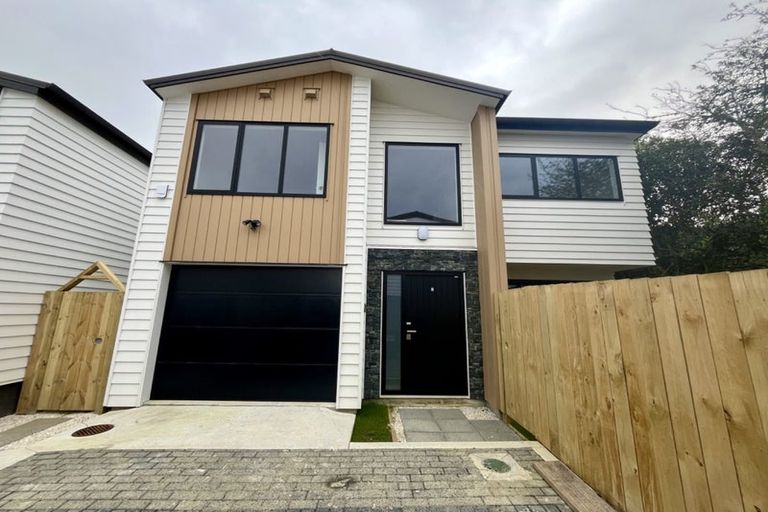 Photo of property in 8 Elegant Lane, Ranui, 0612