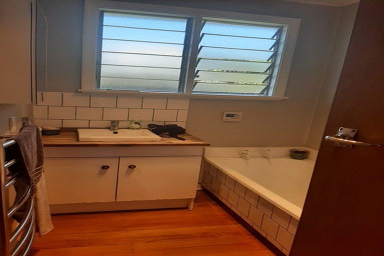 Photo of property in 90a Mackenzie Avenue, Woolston, Christchurch, 8023