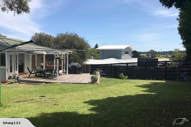 Photo of property in 23 Lanigan Street, Birkdale, Auckland, 0626