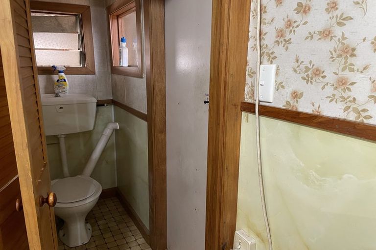 Photo of property in 167 Romilly Street, Westport, 7825