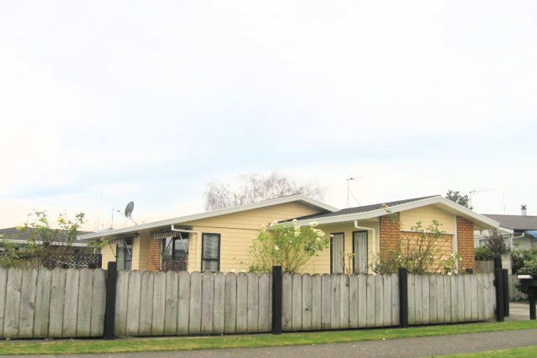 Photo of property in 1/1 Frickleton Street, Taradale, Napier, 4112