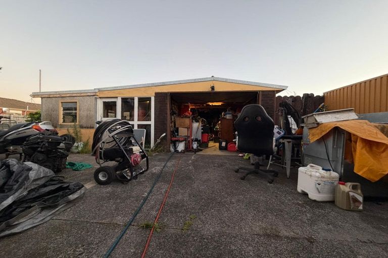Photo of property in 27 Fernaig Street, Papakura, 2110