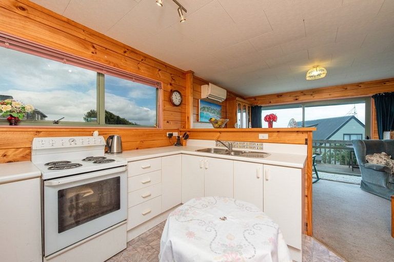 Photo of property in 16 Coventry Close, Ascot Park, Porirua, 5024