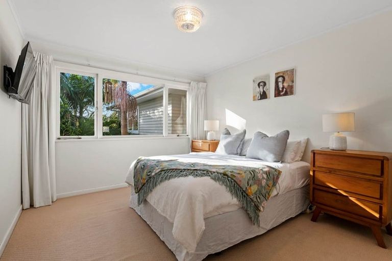 Photo of property in 28 Alexander Avenue, Torbay, Auckland, 0630