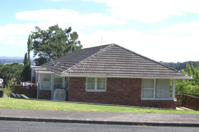 Photo of property in 1/13 Arcadia Crescent, Bayview, Auckland, 0629
