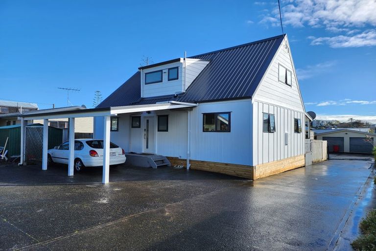 Photo of property in 38 Holiday Road, Stanmore Bay, Whangaparaoa, 0932