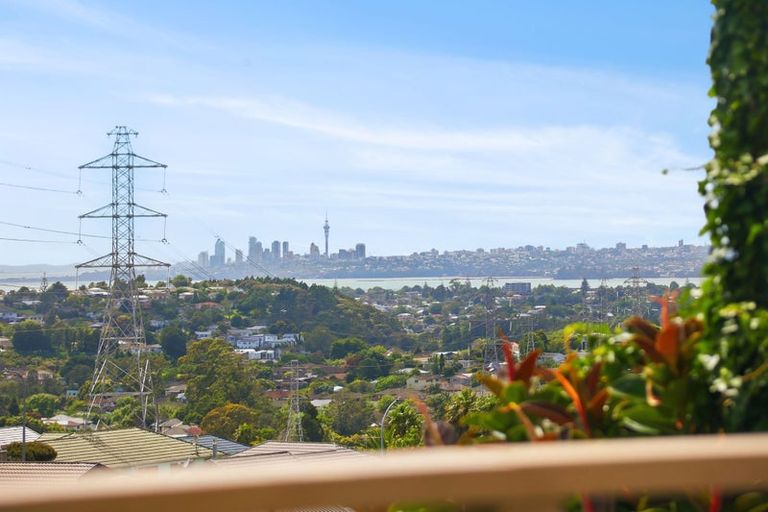 Photo of property in 17a Cherry Tree Place, Massey, Auckland, 0614