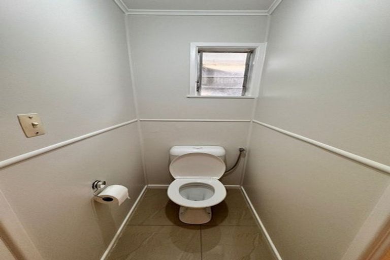 Photo of property in 18b Kirby Street, Glendene, Auckland, 0602