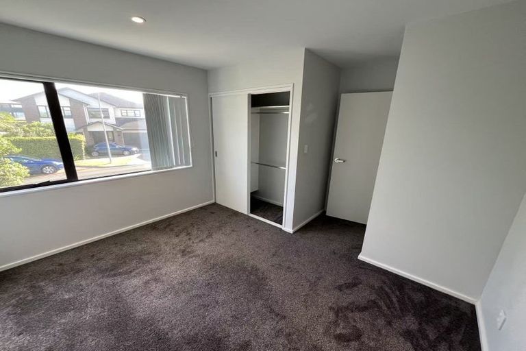 Photo of property in 54 Bordeaux Parade, Te Atatu South, Auckland, 0610