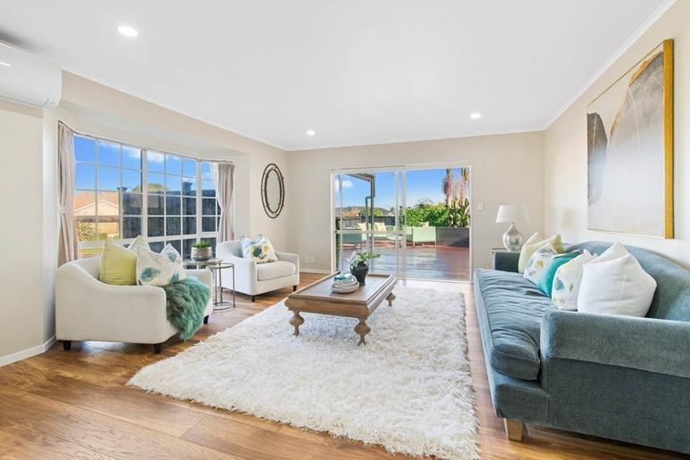Photo of property in 13 Oakridge Way, Northpark, Auckland, 2013