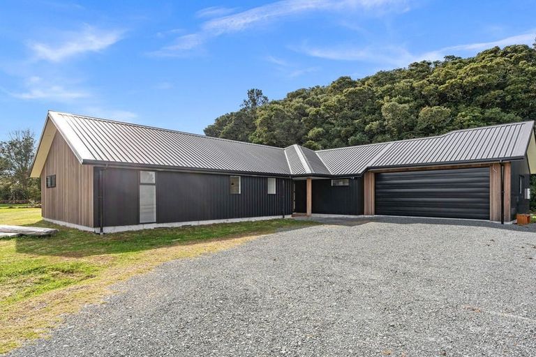Photo of property in 23 Thomas Elmsley Way, Maungatapere, 0179