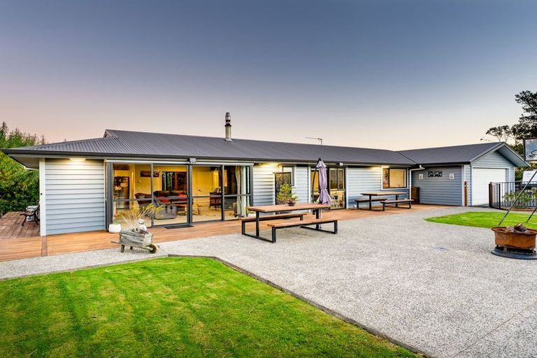 Photo of property in 27 Green Island Bush Road, Blackhead, Dunedin, 9076