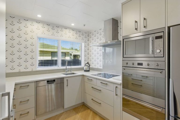 Photo of property in 2 Gabriel Street, Raumati Beach, Paraparaumu, 5032