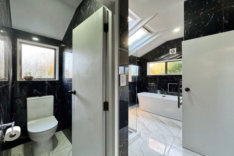 Photo of property in 11 Goodwood Drive, Goodwood Heights, Auckland, 2105