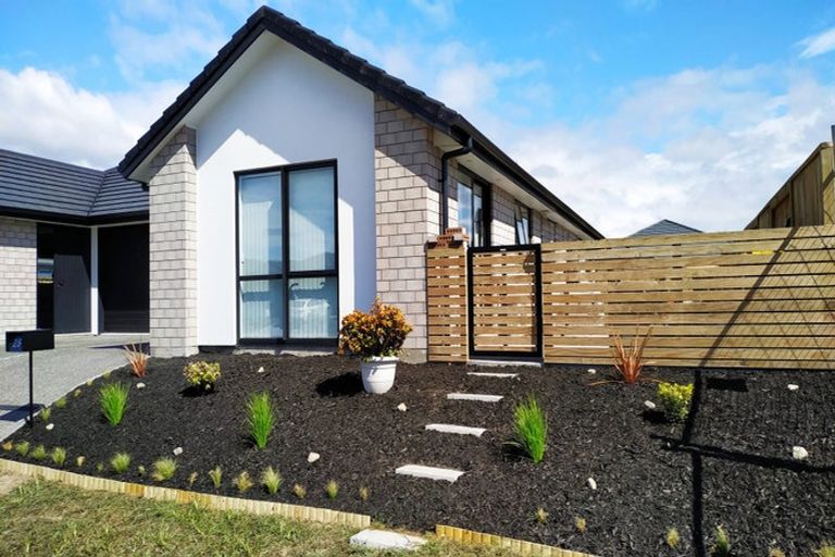 Photo of property in 25 Tamapahore Boulevard, Papamoa Beach, Papamoa, 3118