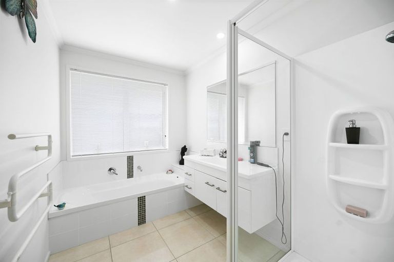 Photo of property in 2 Astor Avenue, Dinsdale, Hamilton, 3204
