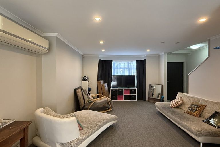 Photo of property in 16 Te Wharepouri Street, Berhampore, Wellington, 6023