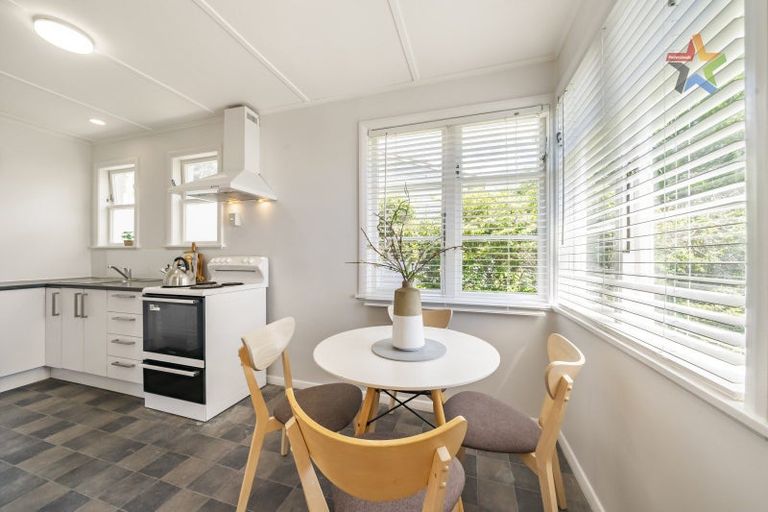 Photo of property in 28 Judd Crescent, Naenae, Lower Hutt, 5011