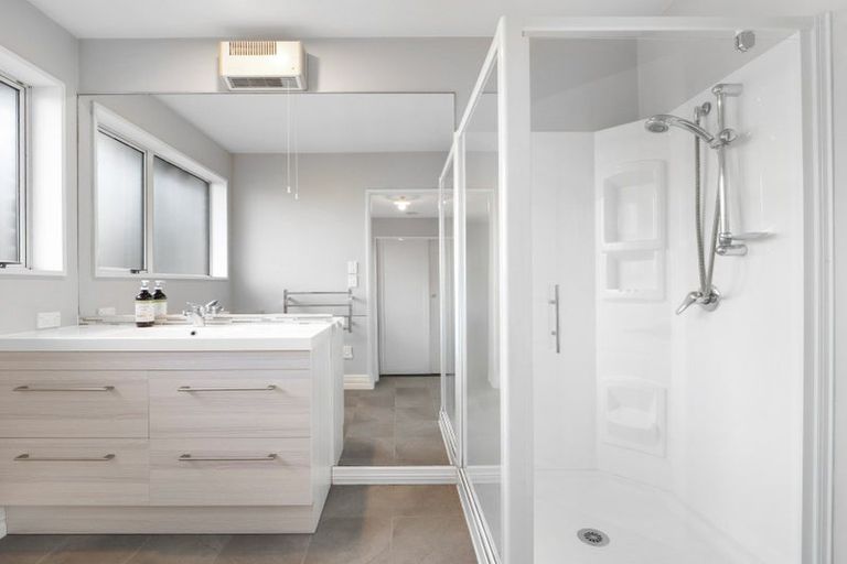 Photo of property in 86 Stanleys Road, Harewood, Christchurch, 8051