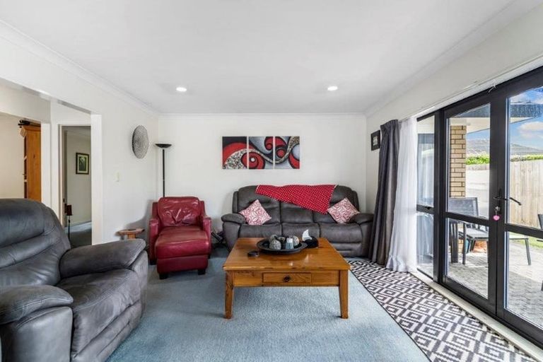 Photo of property in 401b Great South Road, Opaheke, Papakura, 2113