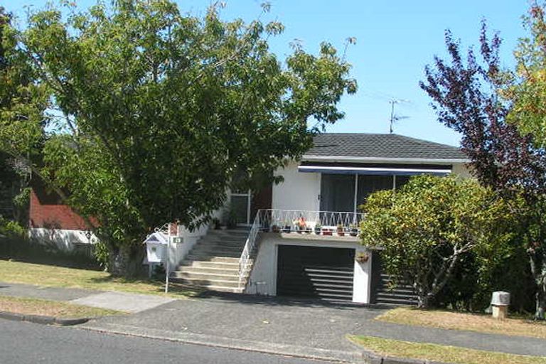 Photo of property in 13 Ravenwood Drive, Forrest Hill, Auckland, 0620