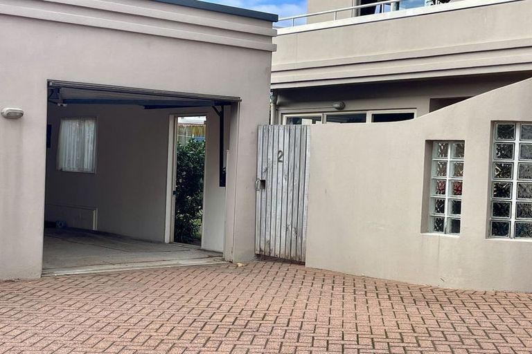 Photo of property in 2/28 Third Avenue, Tauranga, 3110