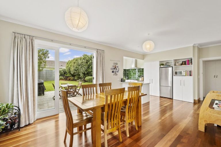 Photo of property in 109 Freyberg Street, Lyall Bay, Wellington, 6022