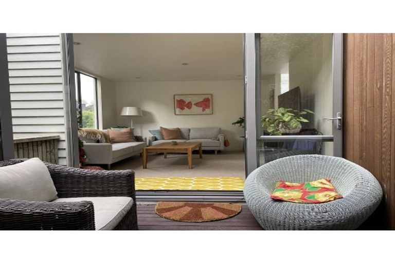 Photo of property in 37e Ngaio Road, Kelburn, Wellington, 6012