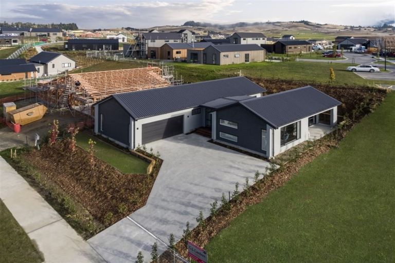 Photo of property in 45 Mount Linton Avenue, Wanaka, 9305