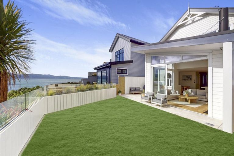 Photo of property in 57 Roxburgh Street, Mount Victoria, Wellington, 6011