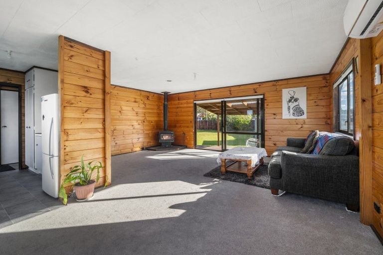 Photo of property in 10 Amber Place, Pukehangi, Rotorua, 3015