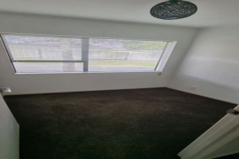 Photo of property in 2/3 Skilling Place, Farm Cove, Auckland, 2012
