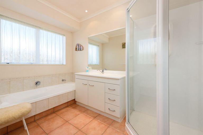 Photo of property in 23 Pacific Cove Drive, Papamoa Beach, Papamoa, 3118