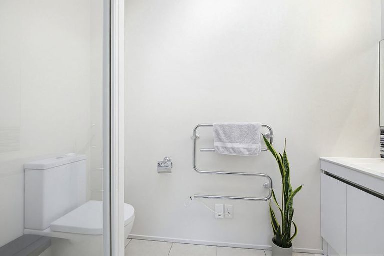 Photo of property in 7 Pikitanga Close, Tawa, Wellington, 5028