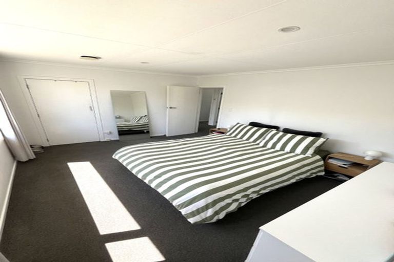 Photo of property in 66 Aloway Street, Wallacetown, 9816