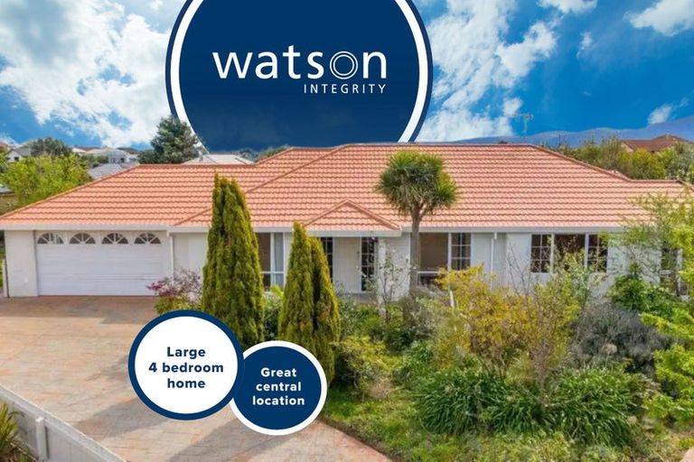 Photo of property in 22 Bearing West Court, Paraparaumu, 5032