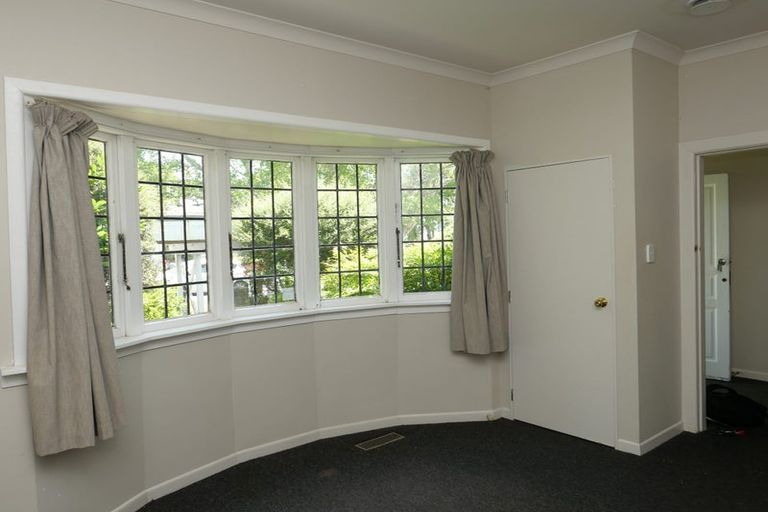 Photo of property in 5 Burrows Avenue, Karori, Wellington, 6012