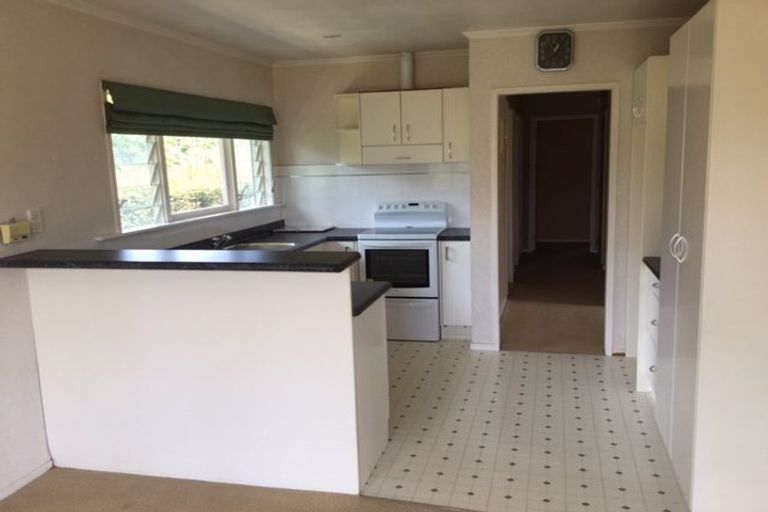 Photo of property in 64 Taikata Road, Te Atatu Peninsula, Auckland, 0610