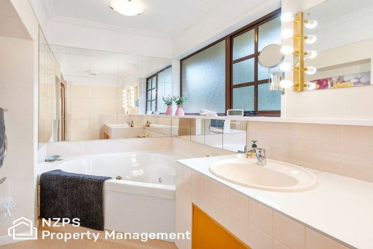 Photo of property in 225 Larnach Road, Waverley, Dunedin, 9013