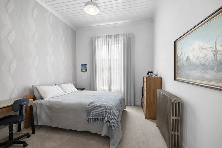 Photo of property in 60 Gover Street, New Plymouth, 4310