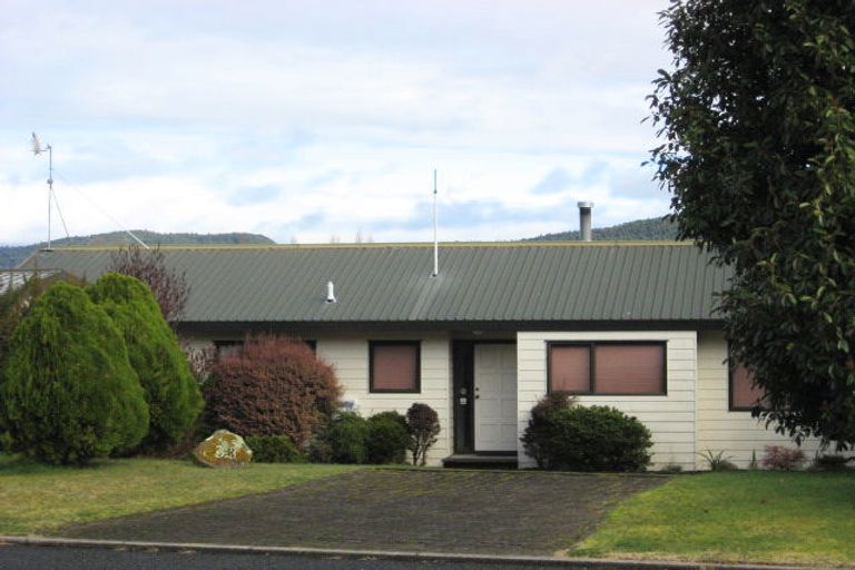 Photo of property in 33 Boojum Dell, Kinloch, Taupo, 3377