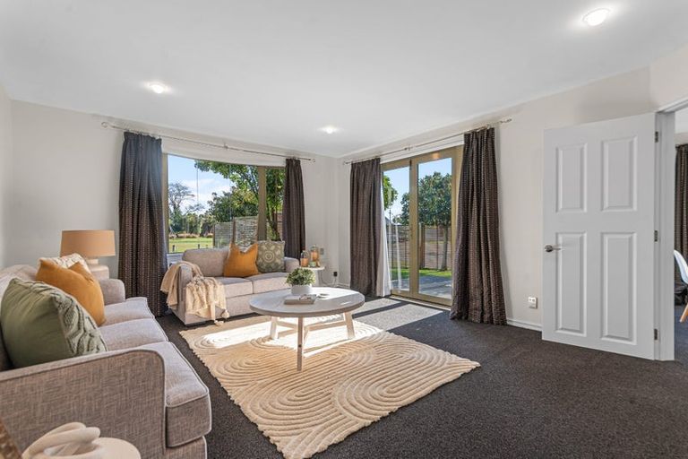 Photo of property in 32 Kotuku Crescent, Woolston, Christchurch, 8023